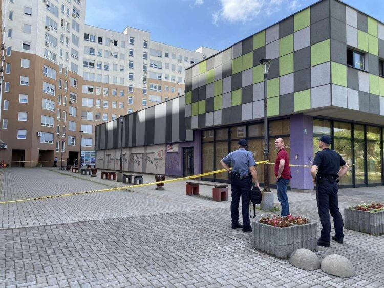 Oglasila se policija nakon trostrukog ubojstva i samoubojstva u Tuzli